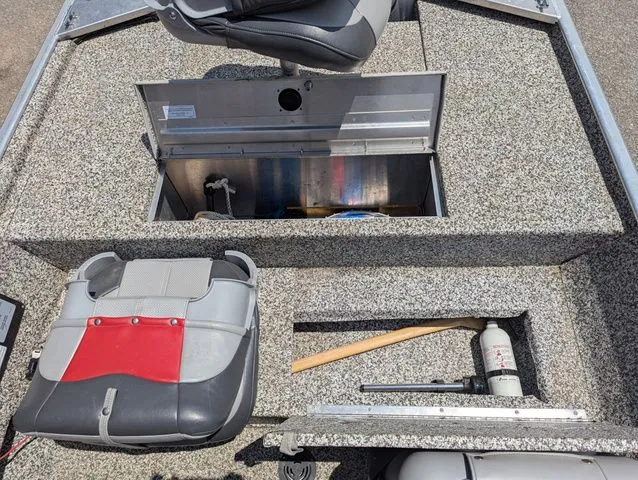 Slide: The Image of Tracker Pro 160 2016 - 11