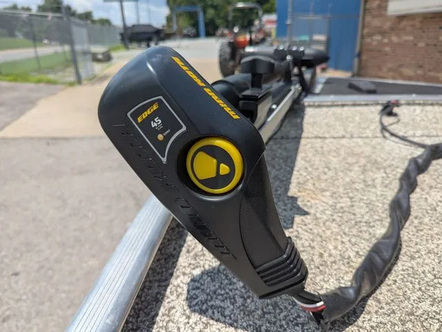 Slide: The Image of Tracker Pro 160 2016 - 9