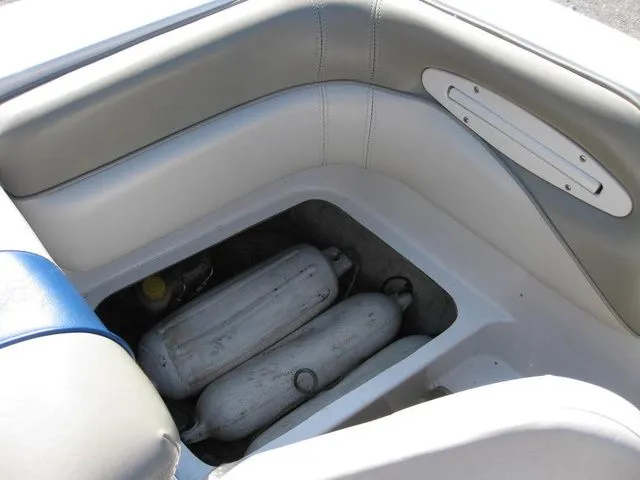 Slide: The Image of Four Winns 180 HORIZON I/O 4.3L V6 190HP W/ TRAILER 1999 - 16