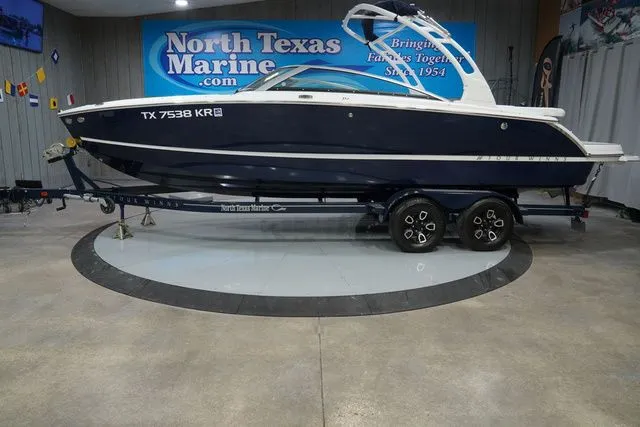 The Image of Four Winns H4 2022 - 1