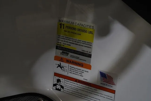 Slide: The Image of Four Winns H4 2022 - 16