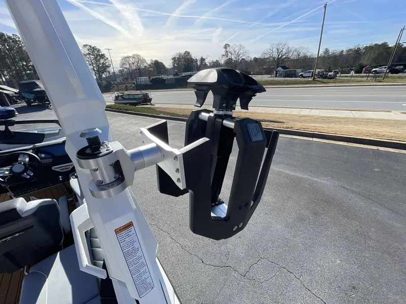 Slide: The Image of Nautique Super Air Nautique S25 2024 - 18