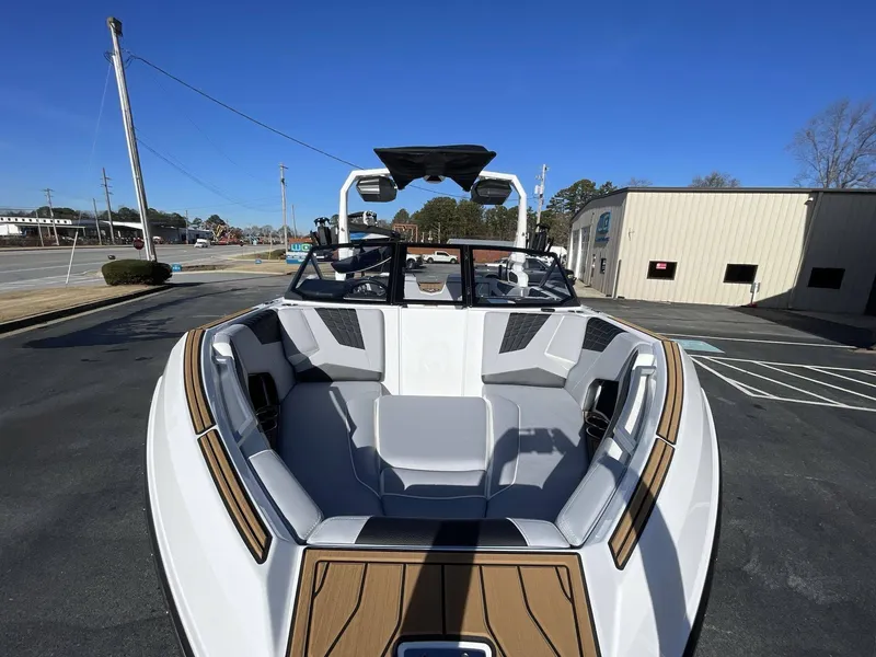 Slide: The Image of Nautique Super Air Nautique S25 2024 - 20