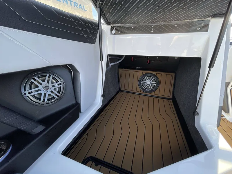 Slide: The Image of Nautique Super Air Nautique S25 2024 - 21