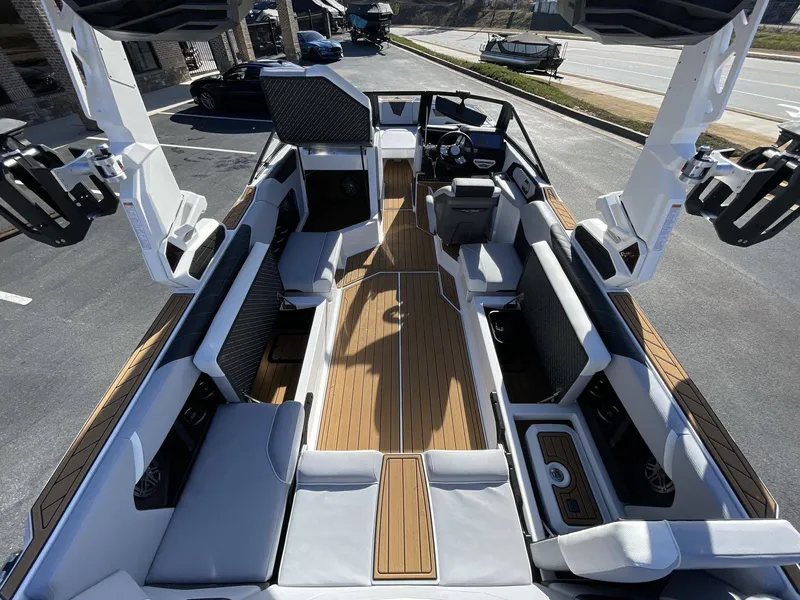 Slide: The Image of Nautique Super Air Nautique S25 2024 - 22