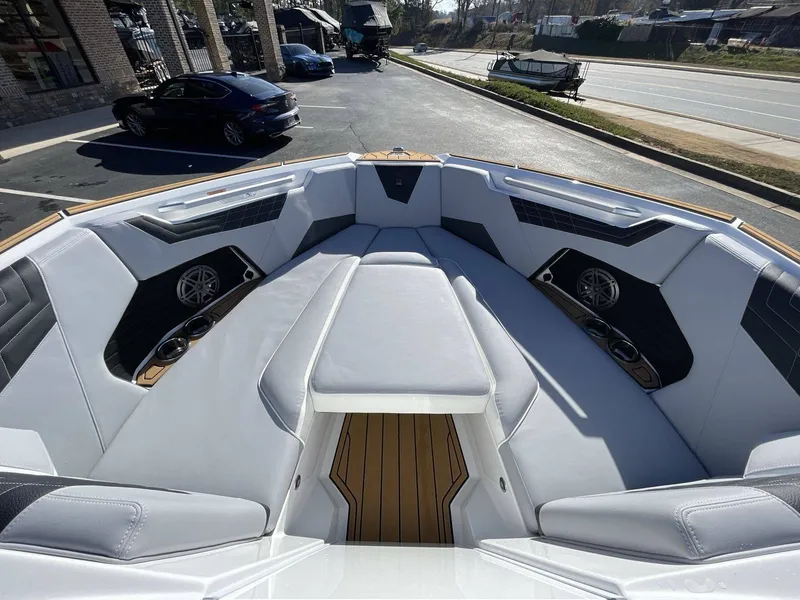 Slide: The Image of Nautique Super Air Nautique S25 2024 - 29