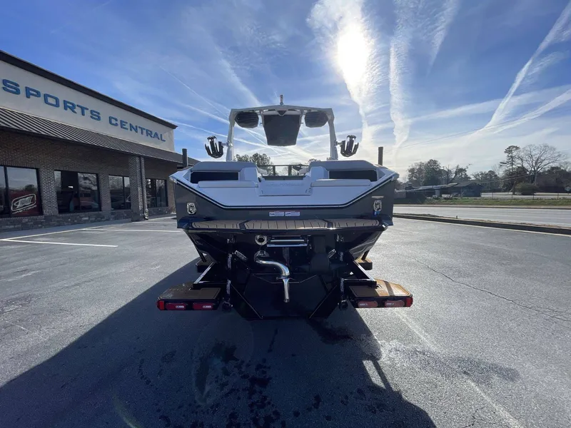 Slide: The Image of Nautique Super Air Nautique S25 2024 - 5