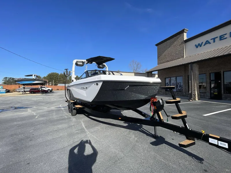 Slide: The Image of Nautique Super Air Nautique S25 2024 - 6