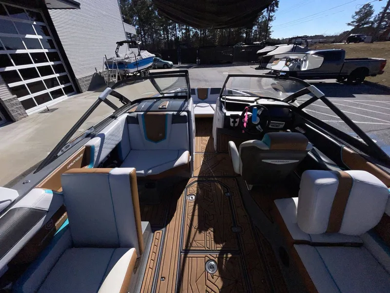 Slide: The Image of Nautique G23 2017 - 17