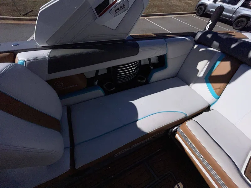 Slide: The Image of Nautique G23 2017 - 18