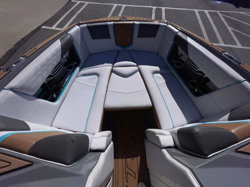 Slide: The Image of Nautique G23 2017 - 23