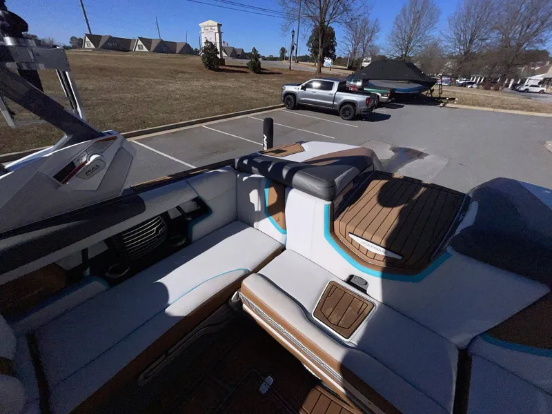 Slide: The Image of Nautique G23 2017 - 3