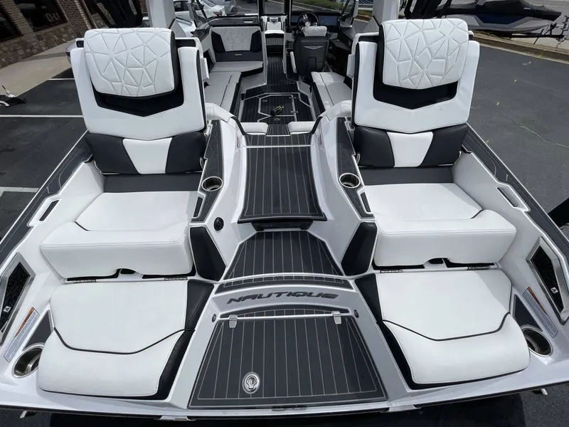 Slide: The Image of Nautique G25 Paragon 2023 - 17