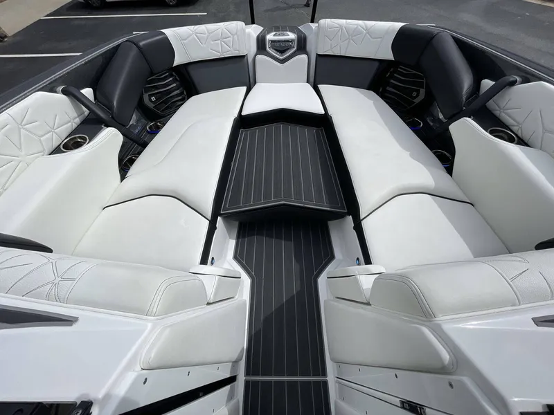 Slide: The Image of Nautique G25 Paragon 2023 - 27