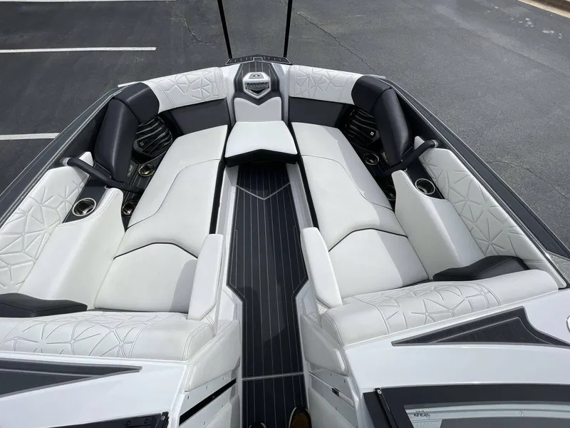 Slide: The Image of Nautique G25 Paragon 2023 - 34