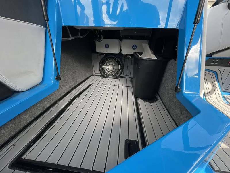 Slide: The Image of Nautique G25 2022 - 10