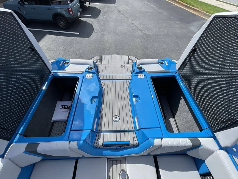 Slide: The Image of Nautique G25 2022 - 13