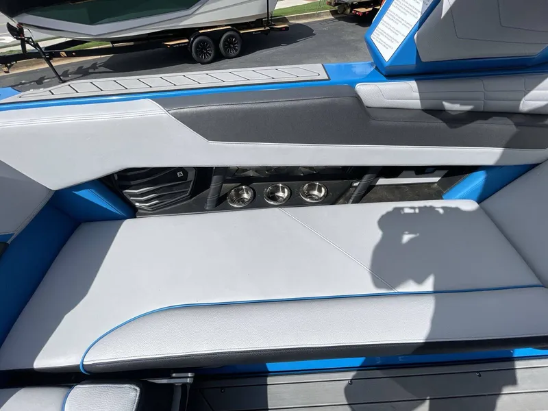 Slide: The Image of Nautique G25 2022 - 16