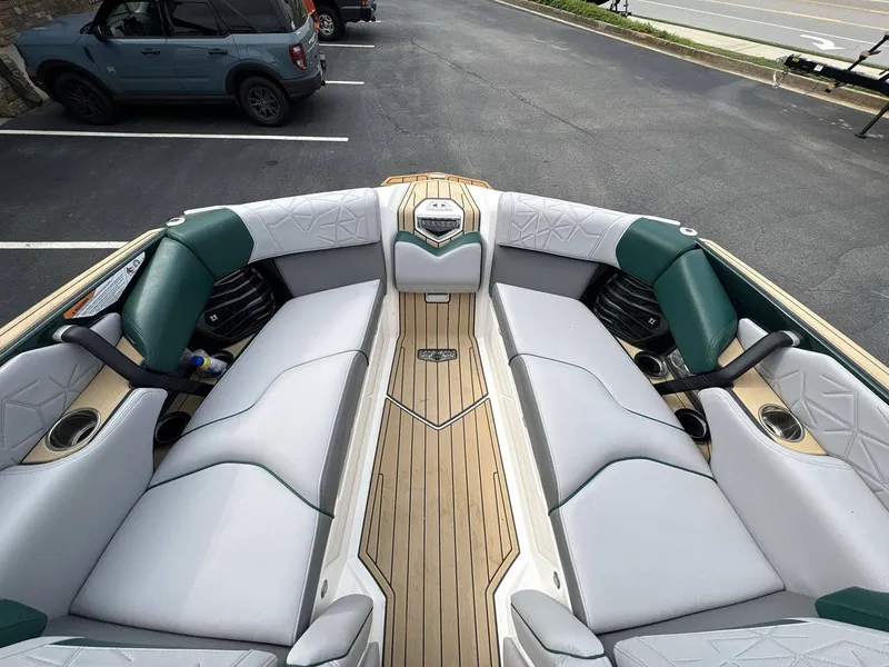 Slide: The Image of Nautique Super Air Nautique G23 Paragon 2020 - 12