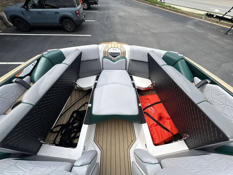 Slide: The Image of Nautique Super Air Nautique G23 Paragon 2020 - 13