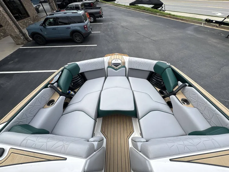 Slide: The Image of Nautique Super Air Nautique G23 Paragon 2020 - 25