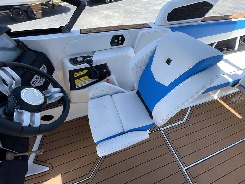 Slide: The Image of Nautique GS24 2025 - 20