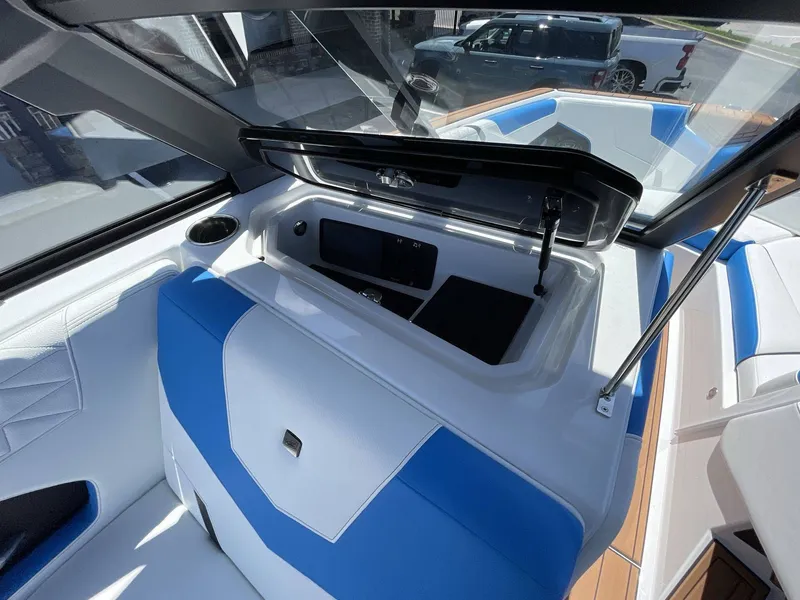 Slide: The Image of Nautique GS24 2025 - 22