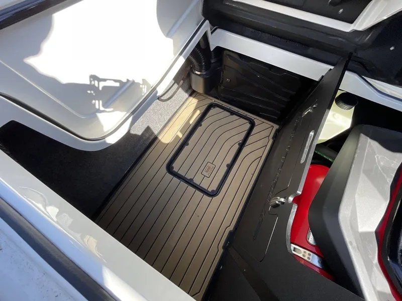 Slide: The Image of Nautique Super Air Nautique 2021 - 3