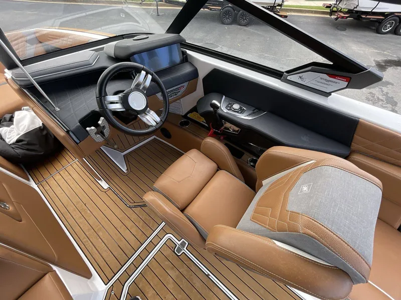 Slide: The Image of Nautique G23 2022 - 17