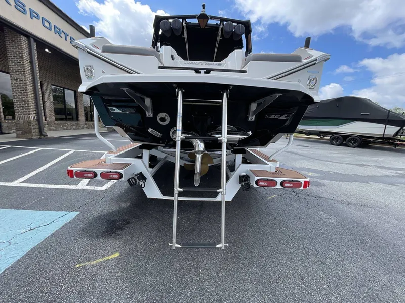 Slide: The Image of Nautique G23 2022 - 18