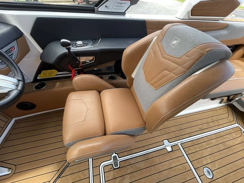 Slide: The Image of Nautique G23 2022 - 19