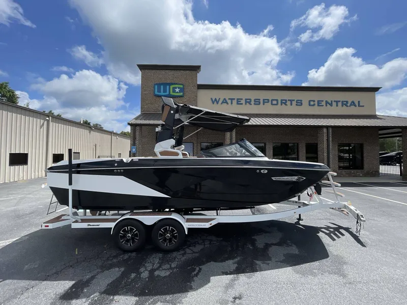 Slide: The Image of Nautique G23 2022 - 2