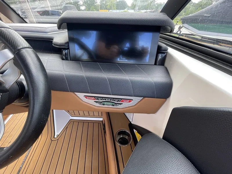 Slide: The Image of Nautique G23 2022 - 20