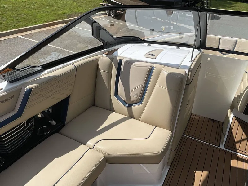 Slide: The Image of Nautique G25 2020 - 15