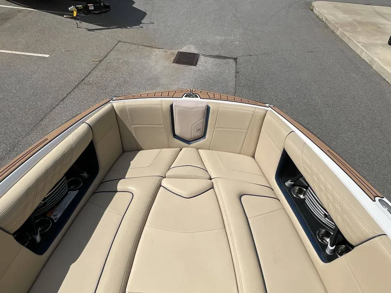 Slide: The Image of Nautique G25 2020 - 21