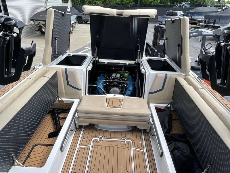 Slide: The Image of Nautique G25 2020 - 27