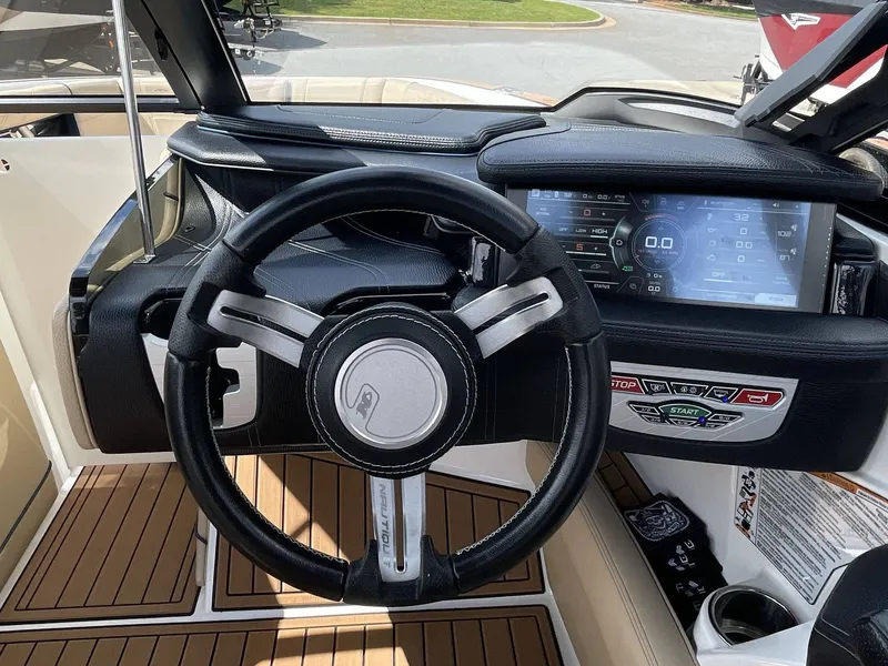 Slide: The Image of Nautique G25 2020 - 31