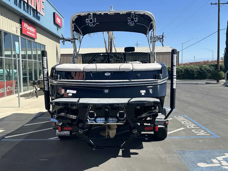 Slide: The Image of MasterCraft NXT22 2019 - 2