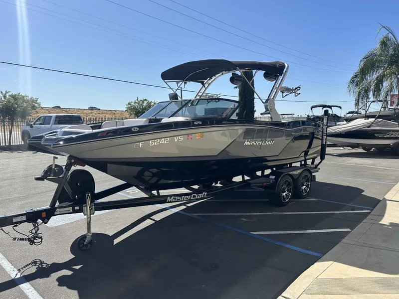 Slide: The Image of MasterCraft NXT22 2019 - 5