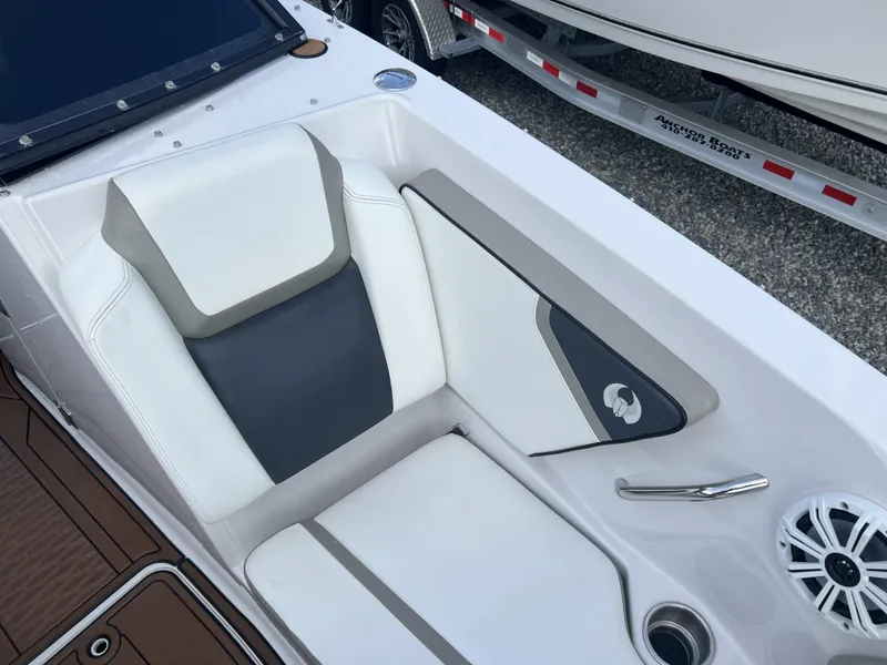 Slide: The Image of Scarab 255 HO Impulse 2015 - 15