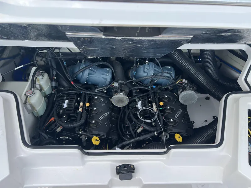 Slide: The Image of Scarab 255 HO Impulse 2015 - 18