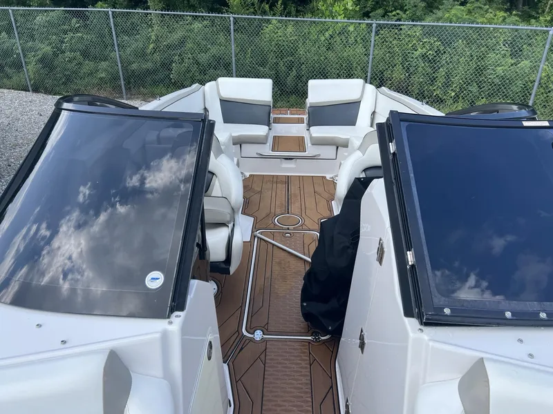 Slide: The Image of Scarab 255 HO Impulse 2015 - 4