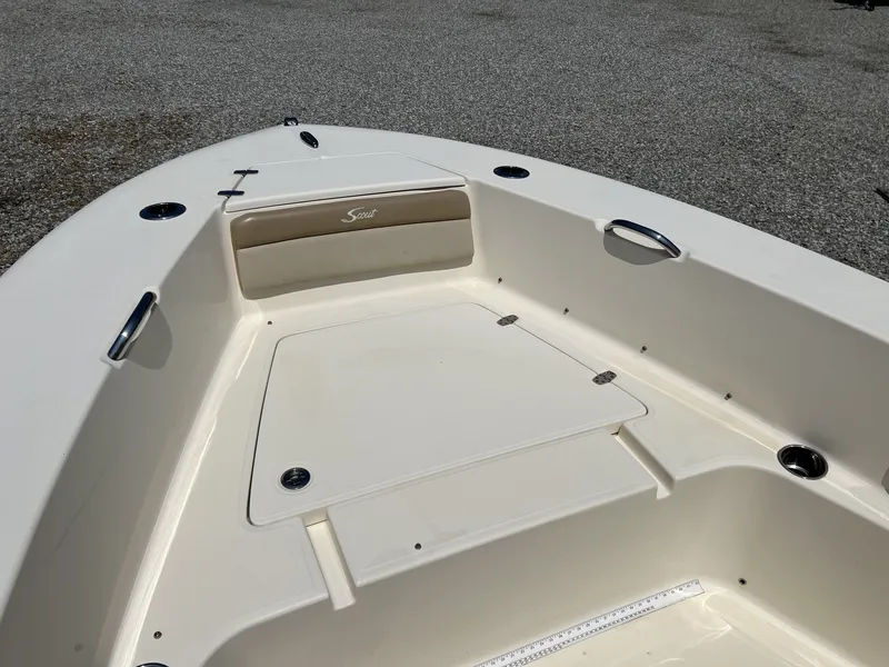 Slide: The Image of Scout 195 Sportfish 2021 - 16