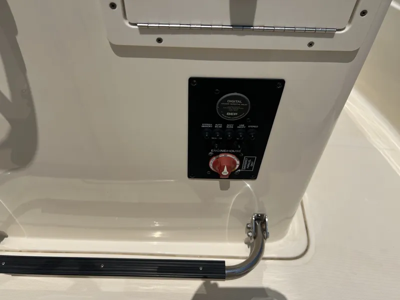 Slide: The Image of Scout 195 Sportfish 2021 - 19