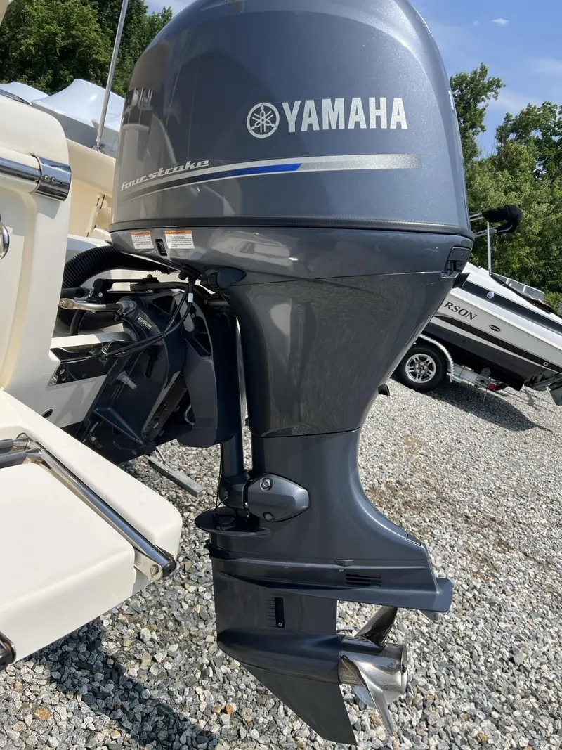 Slide: The Image of Scout 195 Sportfish 2021 - 21