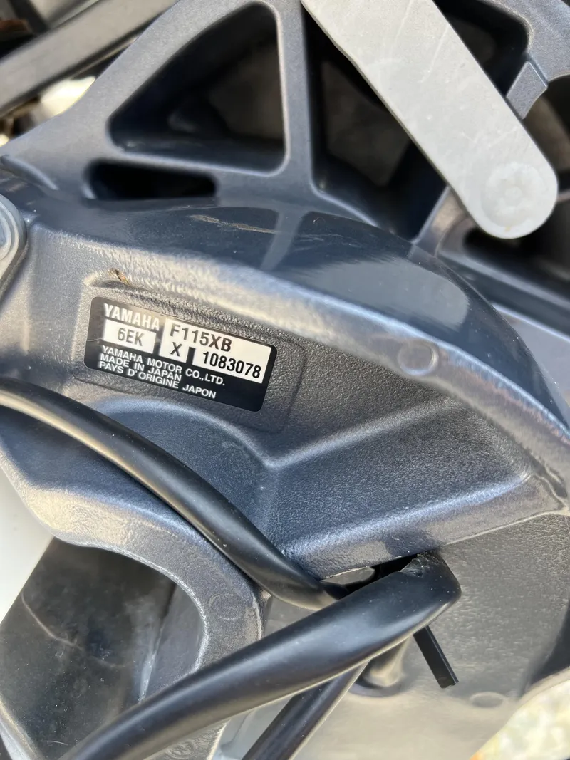 Slide: The Image of Scout 195 Sportfish 2021 - 22