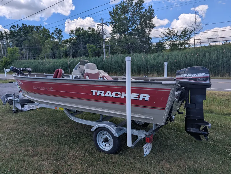 Slide: The Image of Tracker Super Guide V-16 SC 2001 - 3