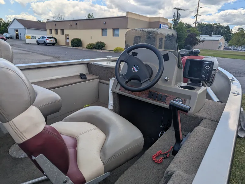 Slide: The Image of Tracker Super Guide V-16 SC 2001 - 6