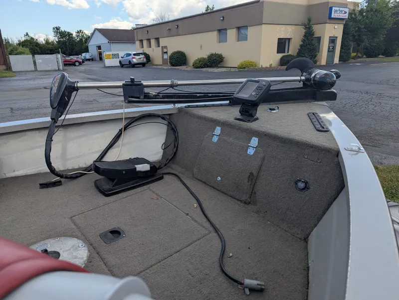 Slide: The Image of Tracker Super Guide V-16 SC 2001 - 7