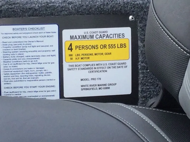 Slide: The Image of Tracker Pro 170 2026 - 11